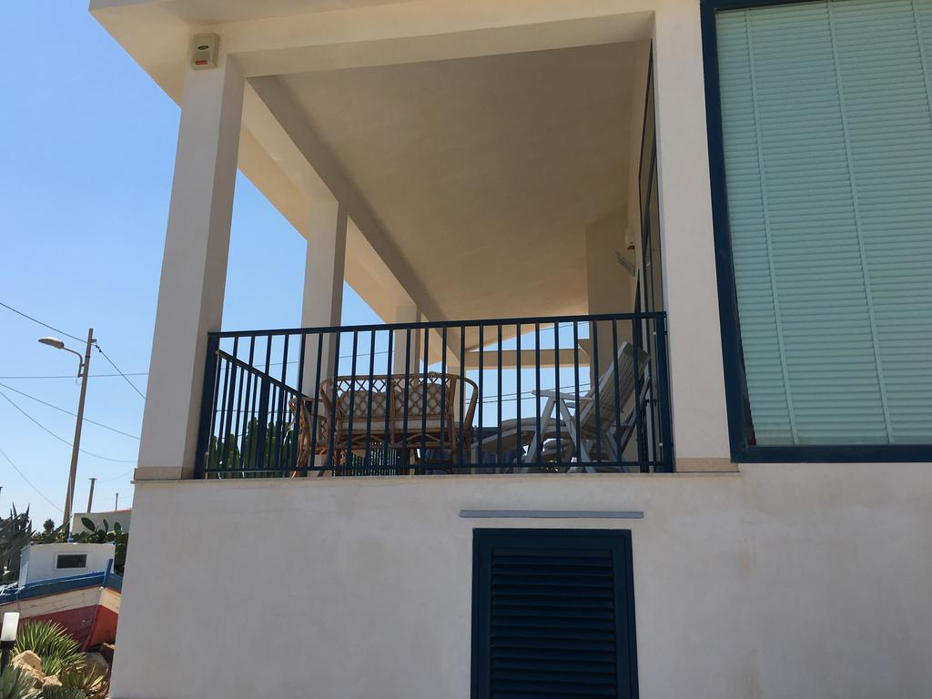 אבולה Villa Fronte Mare מראה חיצוני תמונה